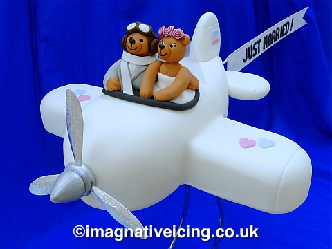Honeymoon Airways - Bride &amp; groom teddy bears aeroplane wedding cake - Love is in the Air
